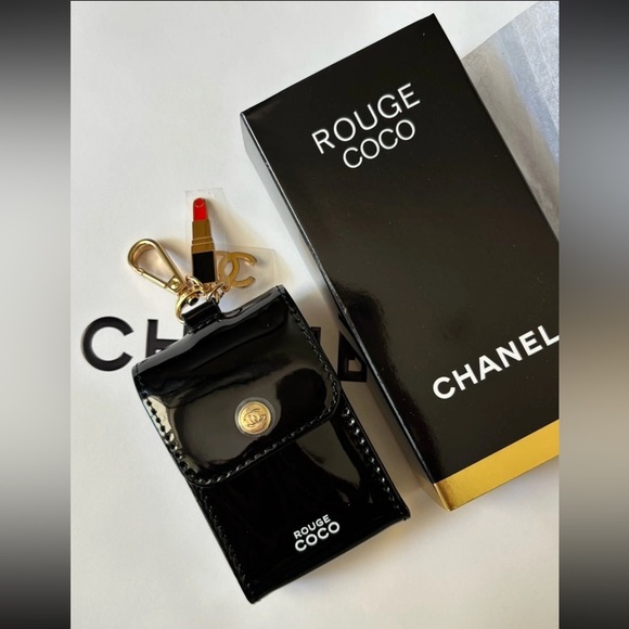 Black Patent Rouge Coco Pouch - Picture 7 of 10